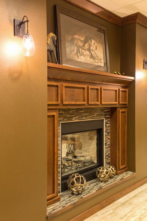 Teddy'S Residential Suites Watford City מראה חיצוני תמונה