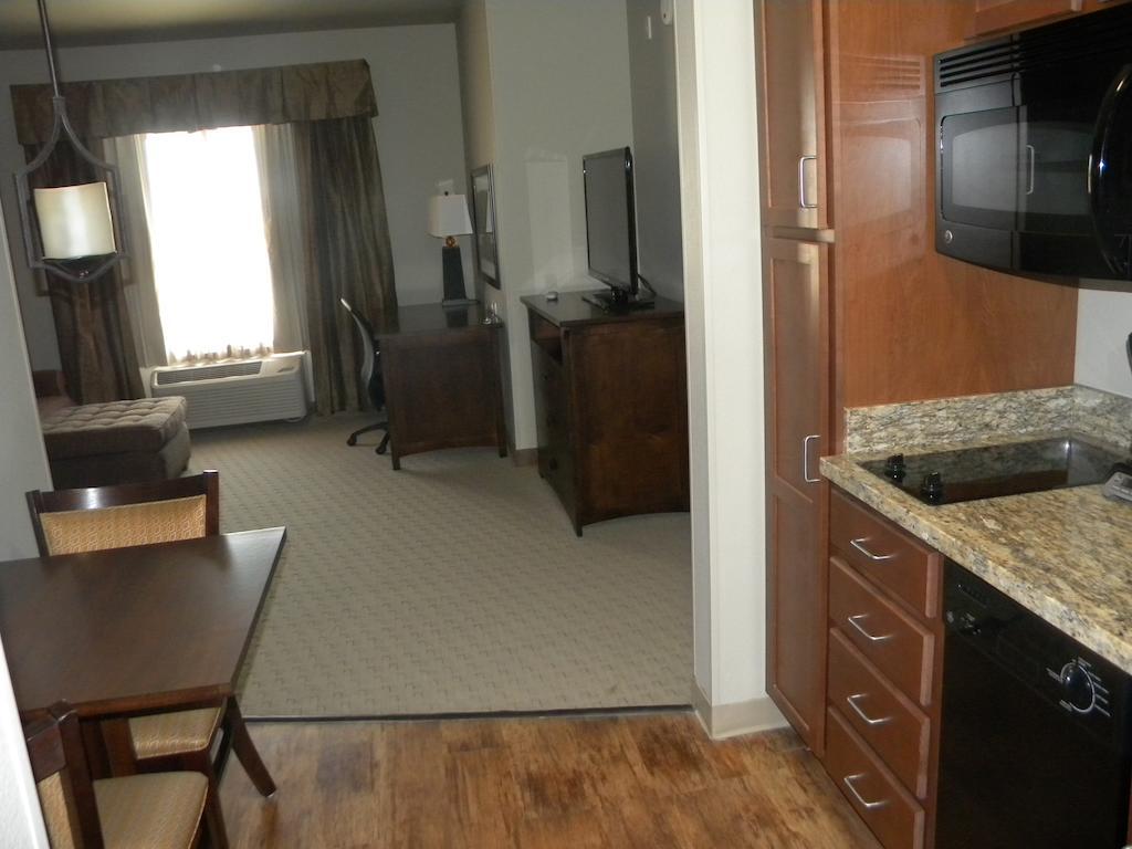 Teddy'S Residential Suites Watford City מראה חיצוני תמונה