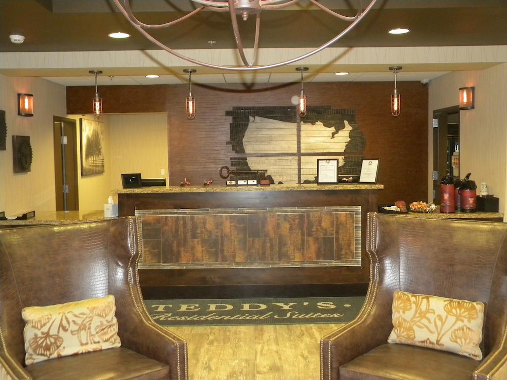 Teddy'S Residential Suites Watford City מראה חיצוני תמונה