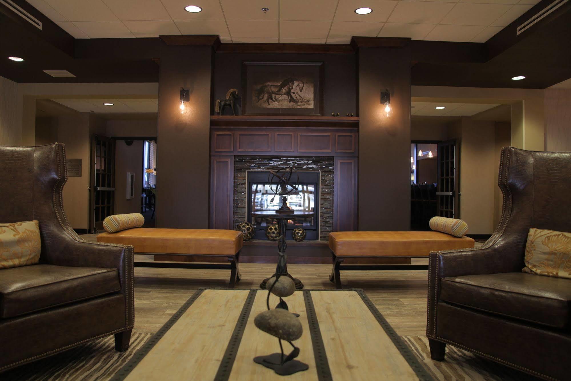 Teddy'S Residential Suites Watford City מראה חיצוני תמונה