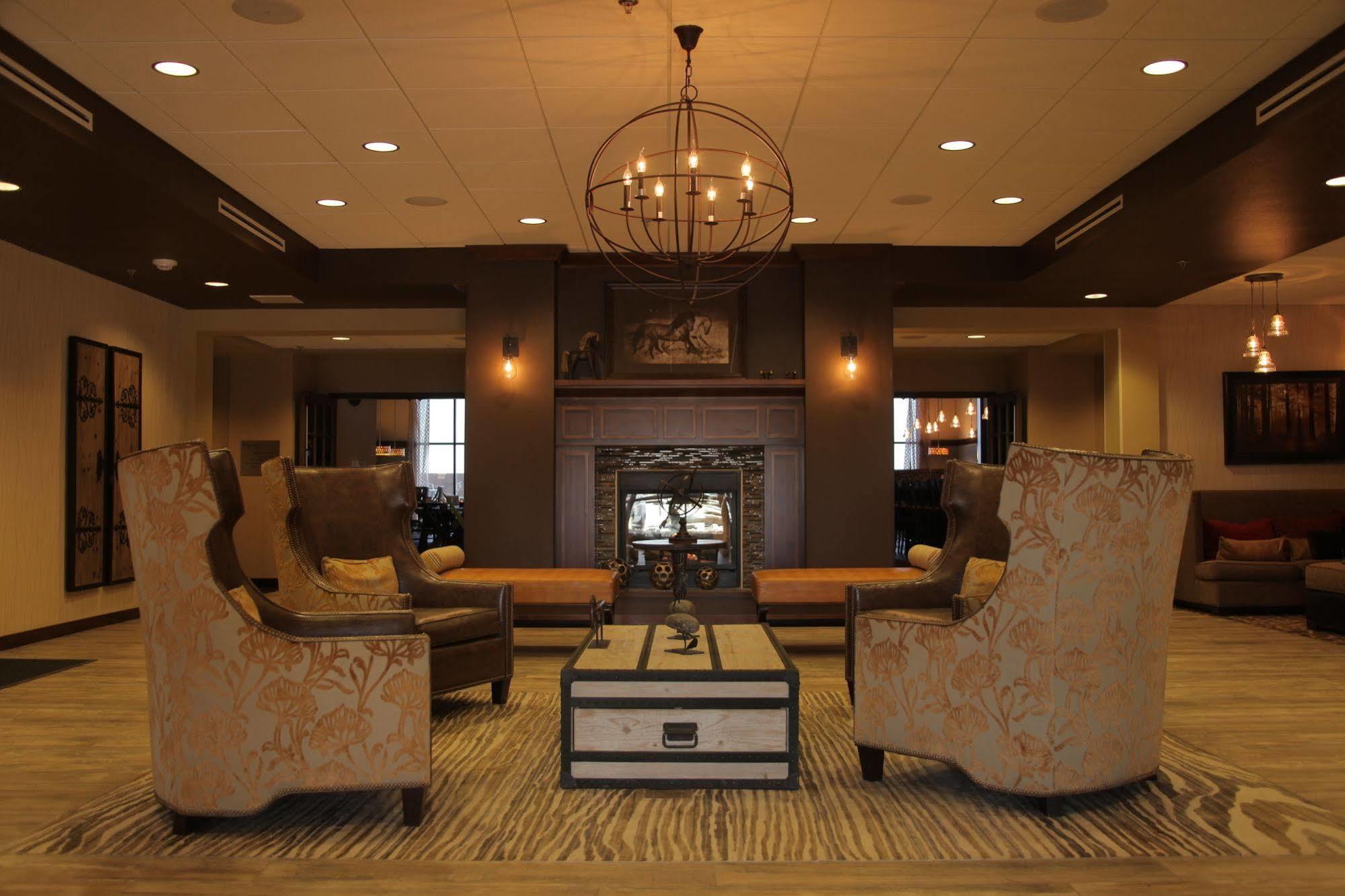 Teddy'S Residential Suites Watford City מראה חיצוני תמונה
