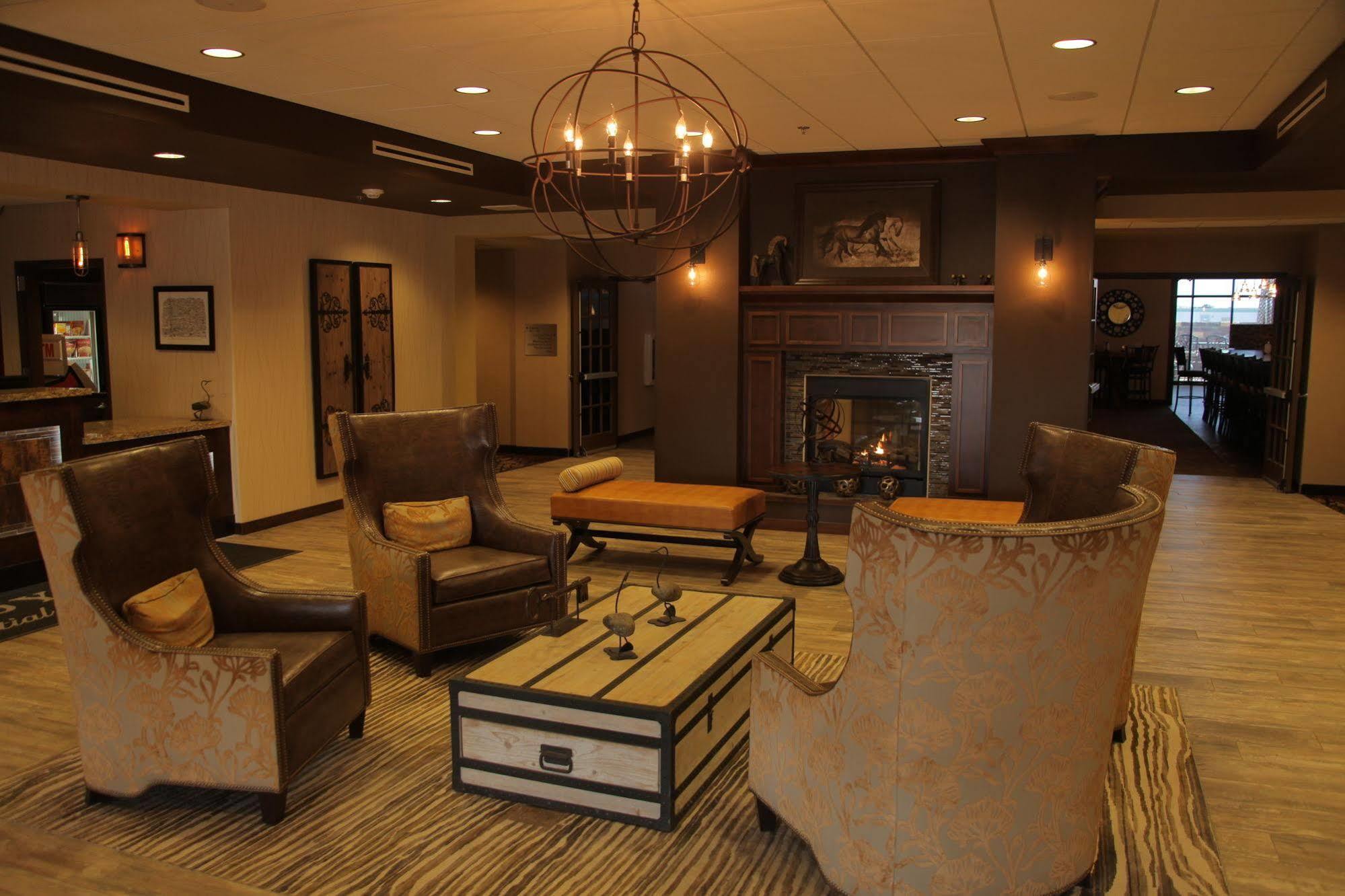 Teddy'S Residential Suites Watford City מראה חיצוני תמונה