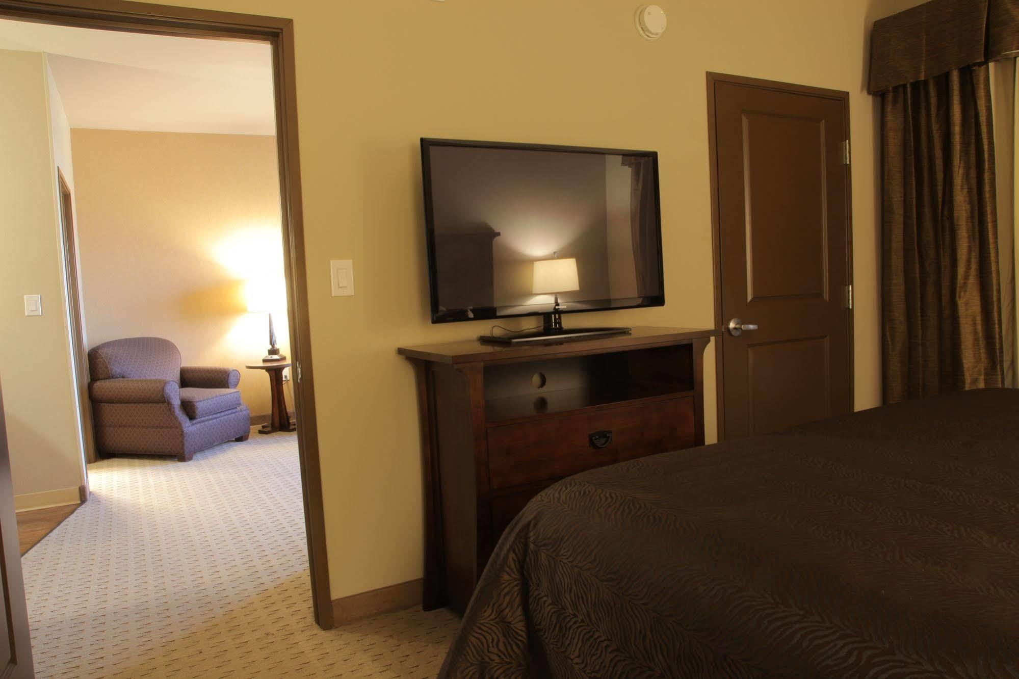 Teddy'S Residential Suites Watford City מראה חיצוני תמונה