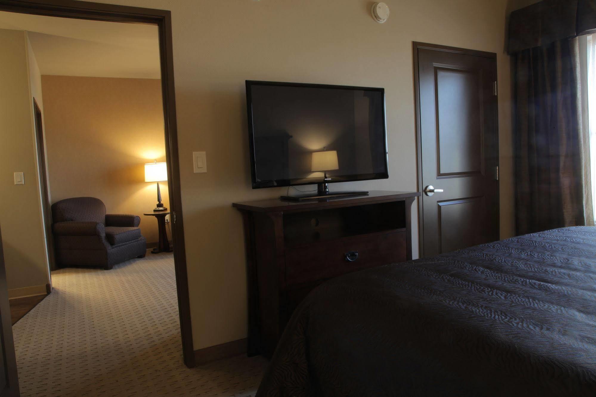 Teddy'S Residential Suites Watford City מראה חיצוני תמונה