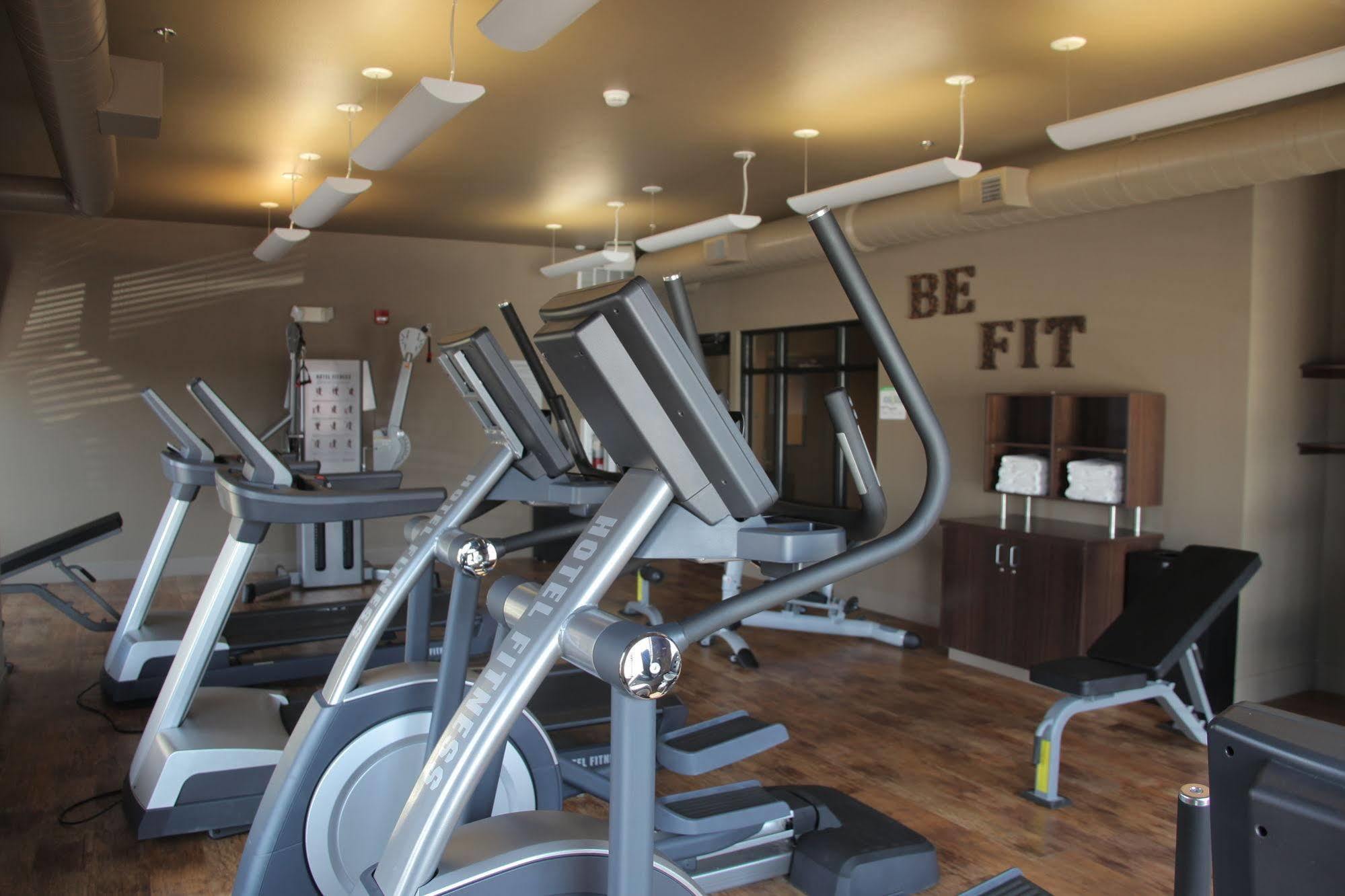 Teddy'S Residential Suites Watford City מראה חיצוני תמונה